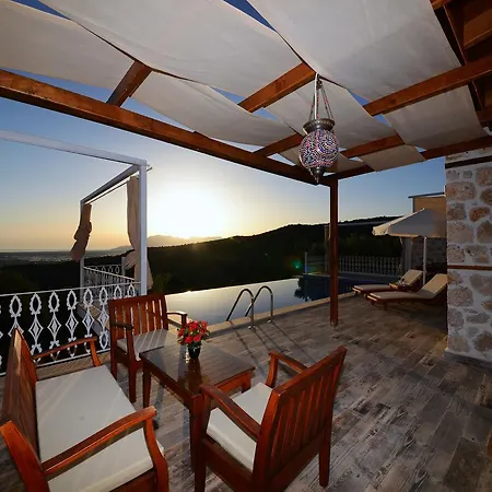Selen Kalkan