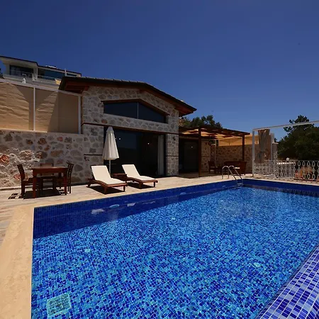 Selen Kalkan