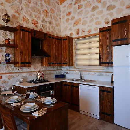 Selen Kalkan